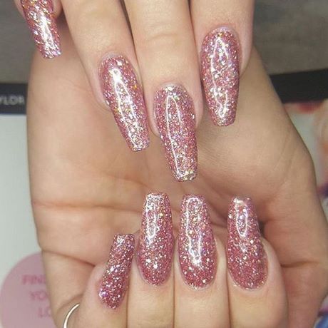 pink-glitter-acrylic-nail-designs-75_4 Modele de unghii acrilice cu sclipici roz