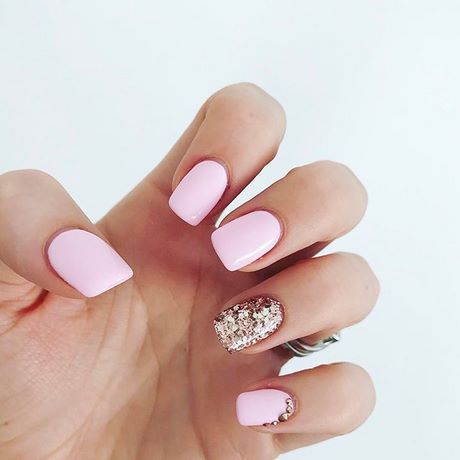 pink-nails-with-gold-glitter-83_2 Unghii roz cu sclipici de aur