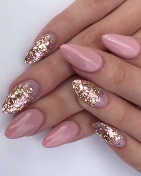 pink-nails-with-gold-glitter-83_4 Unghii roz cu sclipici de aur