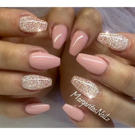 pink-nails-with-gold-glitter-83_8 Unghii roz cu sclipici de aur