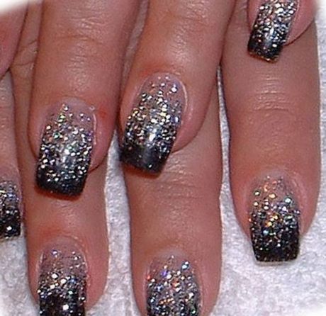 silver-and-black-glitter-nails-13 Argint și negru sclipici Unghii