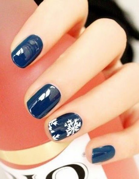 simple-winter-nail-designs-24_18 Modele simple de unghii de iarnă