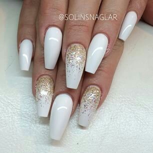 white-and-gold-glitter-nails-64_3 Unghii cu sclipici albe și aurii
