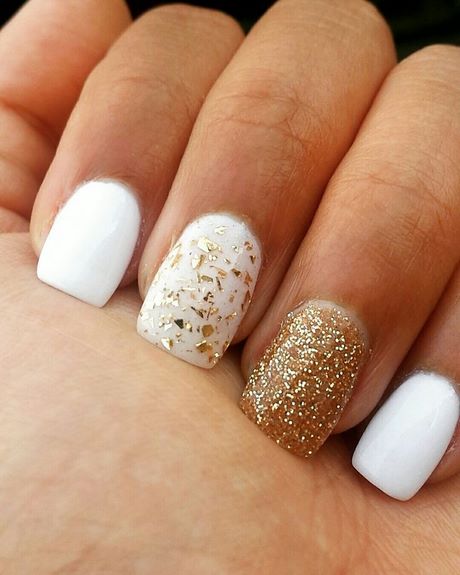 white-and-gold-glitter-nails-64_4 Unghii cu sclipici albe și aurii