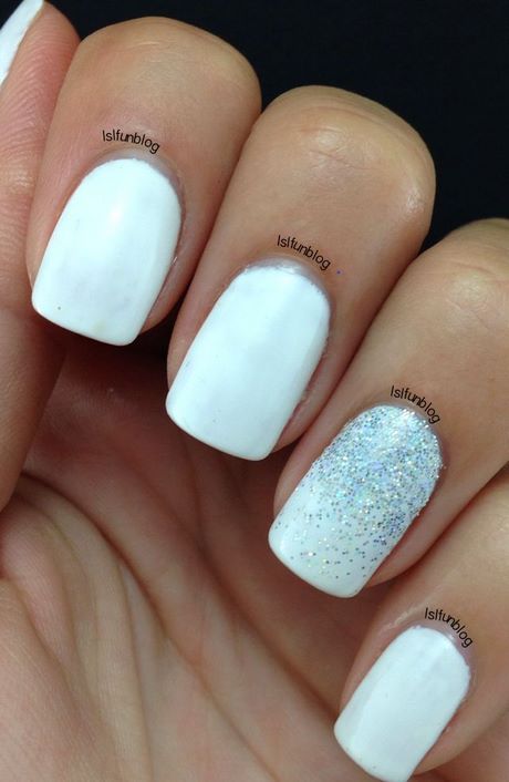 white-and-silver-glitter-nails-78_18 Unghii cu sclipici albe și argintii