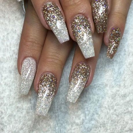 white-and-silver-glitter-nails-78_9 Unghii cu sclipici albe și argintii