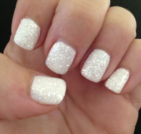 white-glitter-gel-nails-01_2 Unghii cu gel alb sclipici