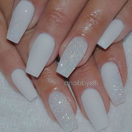 white-glitter-nails-55_17 Unghii cu sclipici albe
