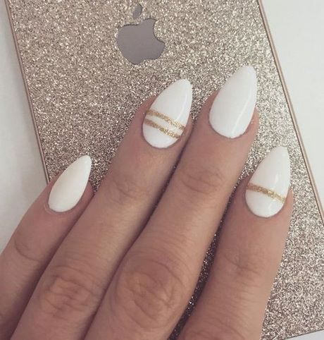 white-nails-with-gold-15_11 Cuie albe cu aur