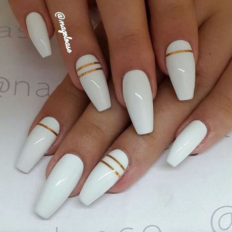 white-nails-with-gold-15_9 Cuie albe cu aur