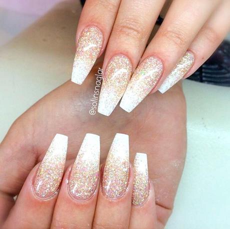 white-sparkle-acrylic-nails-13_11 Unghii acrilice cu strălucire albă