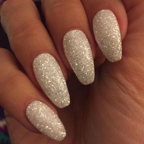 white-sparkle-acrylic-nails-13_6 Unghii acrilice cu strălucire albă