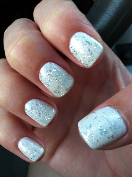 white-sparkly-nails-69_15 Unghii albe sclipitoare