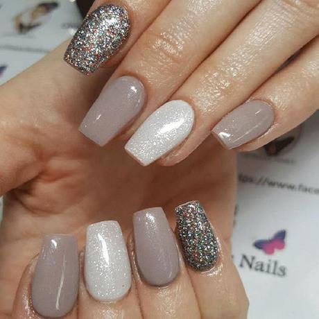 white-sparkly-nails-69_8 Unghii albe sclipitoare