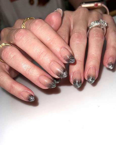 black-nail-art-2023-71_9 Nail art negru 2023