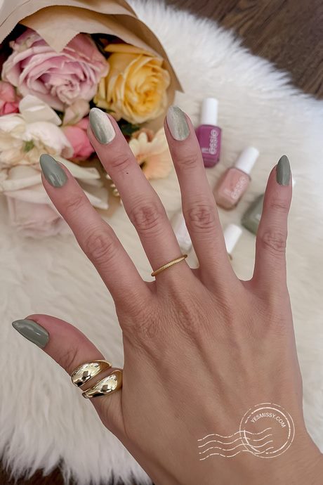 easy-summer-nail-designs-2023-67_4 Modele ușoare de unghii de vară 2023