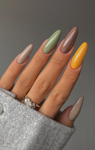 fall-colors-for-nails-2023-19 Culori de toamnă pentru unghii 2023