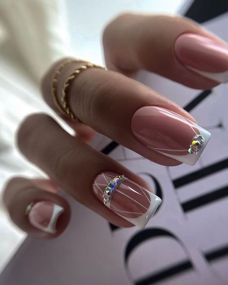 french-nail-ideas-2023-08_14 Idei de unghii franceze 2023