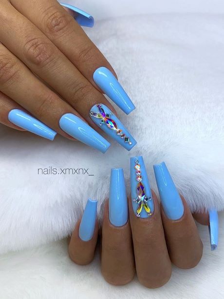 light-blue-nail-designs-2023-21 Modele de unghii albastru deschis 2023