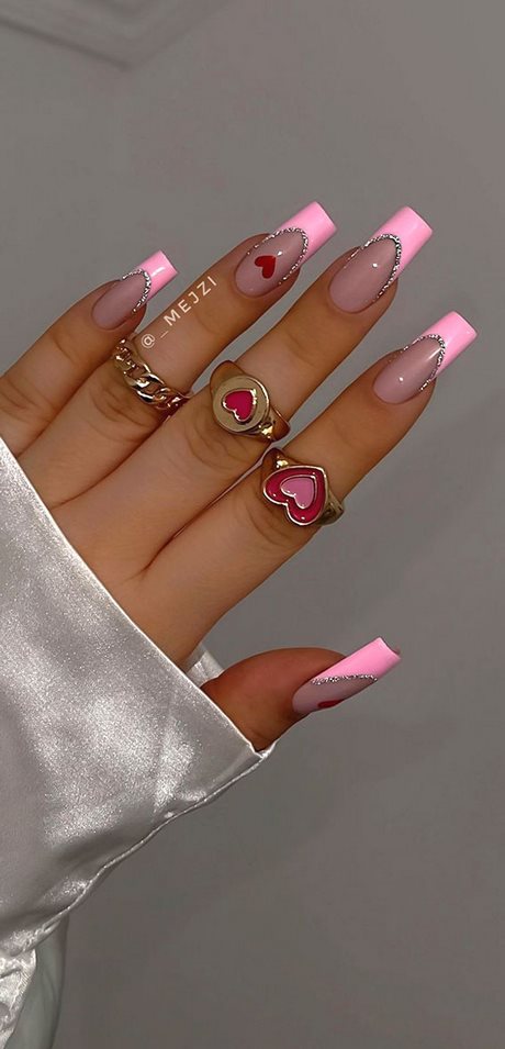 nail-designs-2023-with-diamonds-43_9 Modele de unghii 2023 cu diamante