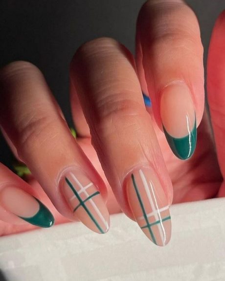 nails-designs-for-fall-2023-34_2 Modele de unghii pentru toamna anului 2023