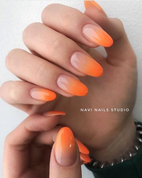 orange-nail-designs-2023-44_15 Modele de unghii portocalii 2023