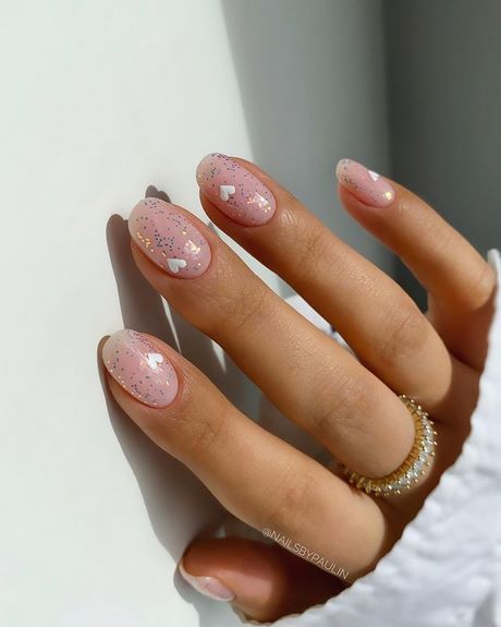 rose-gold-nail-designs-2023-00_9 Modele de unghii din aur roz 2023