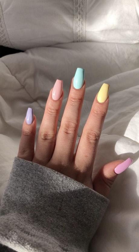 trending-gel-nail-colors-2023-36 Culori de unghii cu gel în tendințe 2023