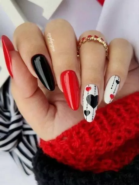 black-and-red-nail-designs-2023-12_13-6 Modele de unghii negre și roșii 2023