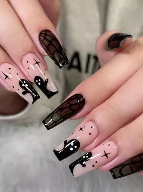 black-nail-designs-2023-halloween-47_13-8 Modele de unghii negre 2023 halloween