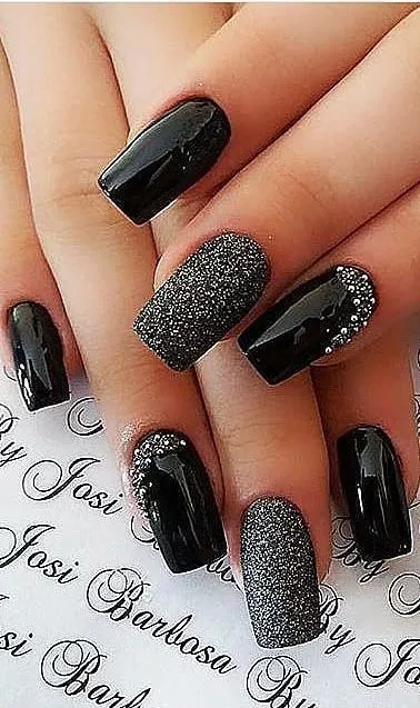 fall-nail-designs-2023-black-58_12-5 Modele de unghii de toamnă 2023 negru