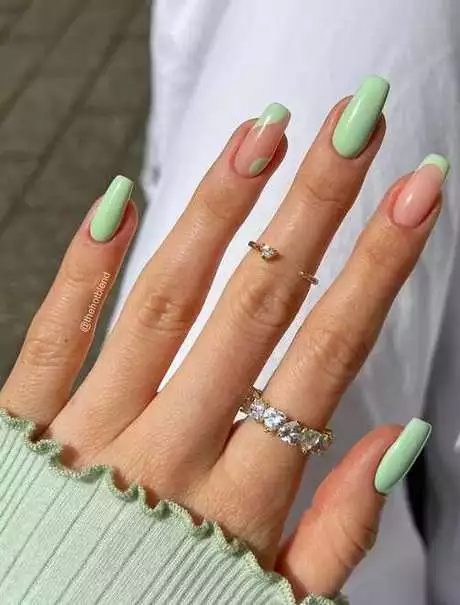 green-nails-design-2023-12_9-20 Designul unghiilor verzi 2023