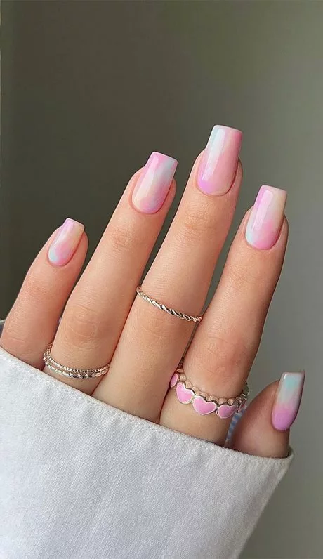 light-pink-nails-2023-44_3-10 Unghii roz deschis 2023