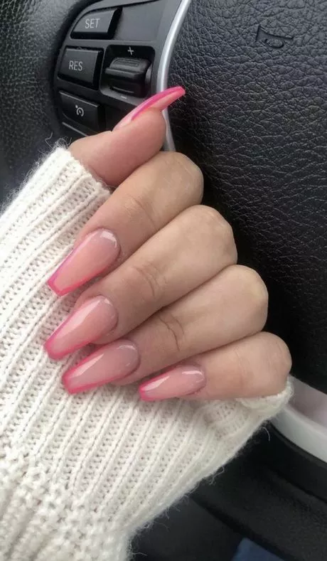 light-pink-nails-2023-44_6-13 Unghii roz deschis 2023