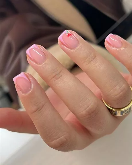 light-pink-nails-2023-44_7-14 Unghii roz deschis 2023