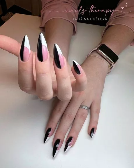 nail-designs-2023-pink-and-black-52_2-9 Modele de unghii 2023 roz și negru