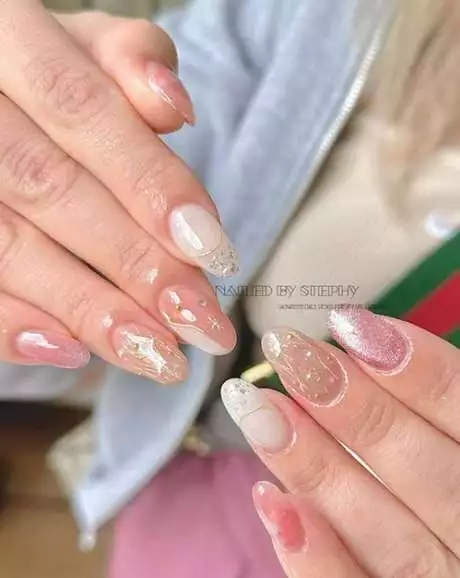 nail-designs-2023-pink-and-white-82_3-13 Modele de unghii 2023 roz și alb