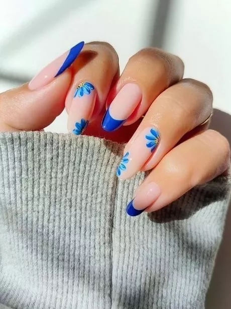 nail-designs-summer-2023-blue-30_5-14 Modele de unghii vara 2023 albastru