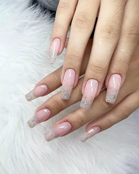 pink-ombre-nails-2023-10_13-6 Unghii roz ombre 2023