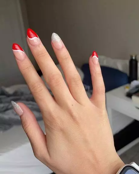 red-and-white-nail-designs-2023-06_3-9 Modele de unghii roșii și albe 2023