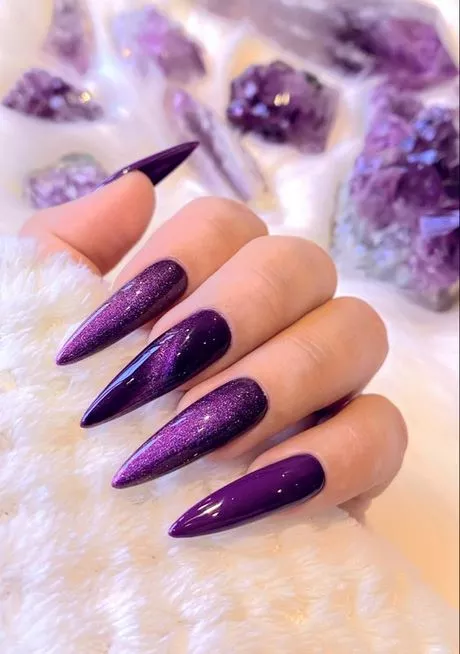 short-purple-nail-designs-2023-47_5-13 Modele scurte de Unghii mov 2023