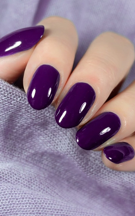 short-purple-nail-designs-2023-47_7-15 Modele scurte de Unghii mov 2023