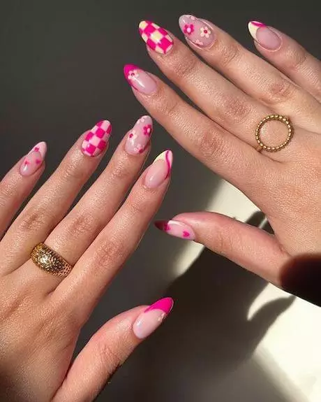 spring-pink-nail-designs-2023-96_10-4 Modele de unghii roz de primăvară 2023