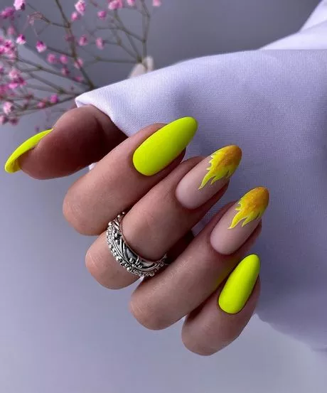 summer-almond-nail-designs-2023-55_14-7 Modele de unghii de migdale de vară 2023