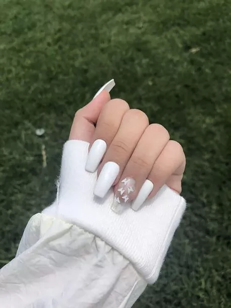 summer-white-nails-2023-04_9-16 Unghii albe de vară 2023