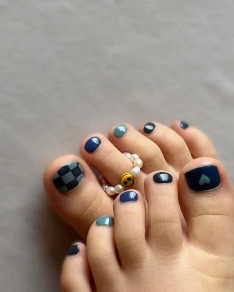 toenail-polish-ideas-2023-34_11-4 Idei de lustruire a unghiilor de la picioare 2023