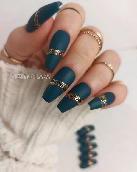 turquoise-nail-designs-2023-19_2-8 Modele de unghii turcoaz 2023