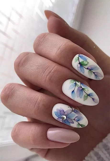 white-flower-nail-designs-2023-02_5-15 Modele de unghii cu flori albe 2023