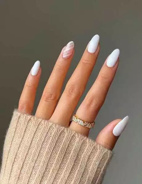 white-nails-design-2023-70_2-8 Modul kapsels vrouwen 2023