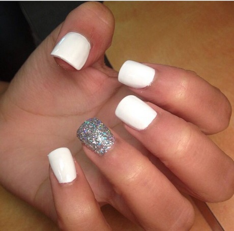 all-white-nail-designs-47_17 Toate modelele de unghii albe